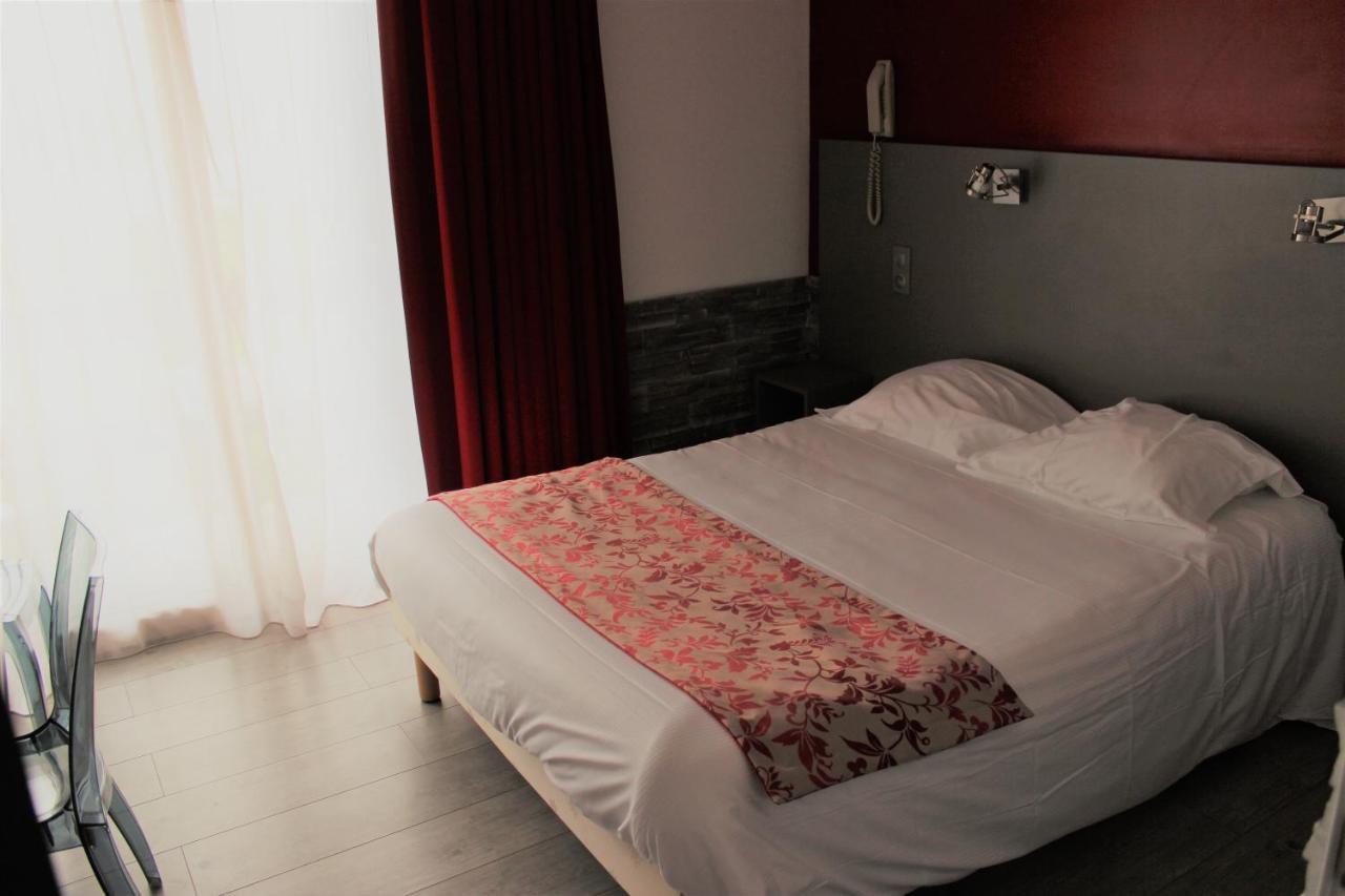 Logis Hotel Restaurant La Vieille Ferme, Macon Nord Sance Экстерьер фото