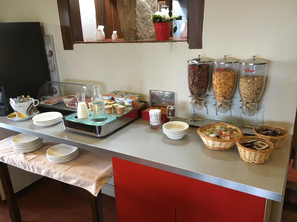 Logis Hotel Restaurant La Vieille Ferme, Macon Nord Sance Экстерьер фото