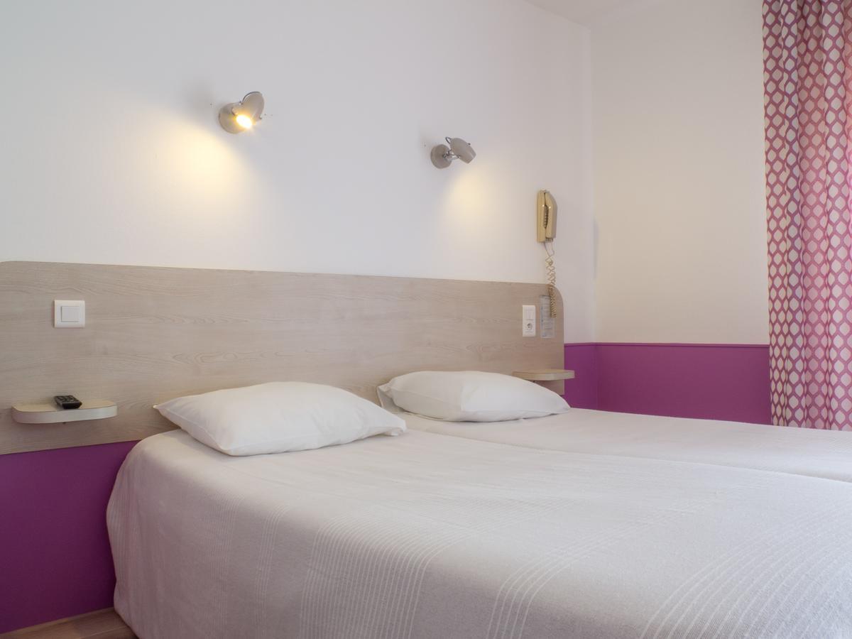 Logis Hotel Restaurant La Vieille Ferme, Macon Nord Sance Экстерьер фото