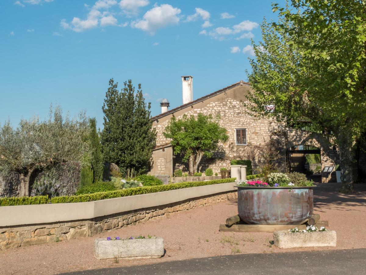 Logis Hotel Restaurant La Vieille Ferme, Macon Nord Sance Экстерьер фото